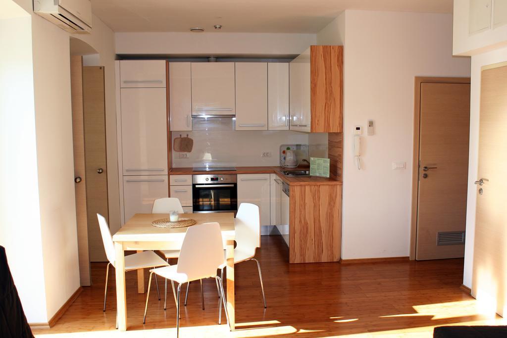 Park Apartments 伊佐拉 外观 照片